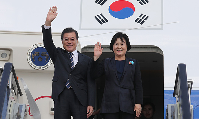 Moon et Kim arrivent en Russie