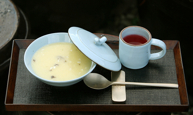 [PyeongChang 2018 « Recettes coréennes les plus appréciées autour du monde »] Bouillon au champignon et au maïs