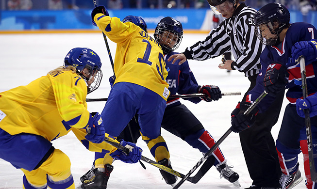 Hockey : la Corée battue par la Suède (0-8)