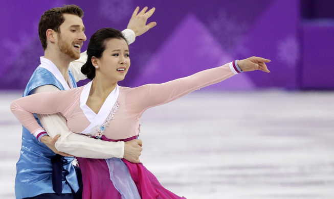 Danse sur glace : la Coree délivre une performance spectaculaire sur ≪ Arirang ≫