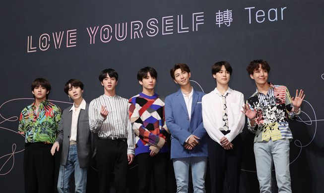 Le groupe de K-pop BTS en tête des ventes aux États-Unis