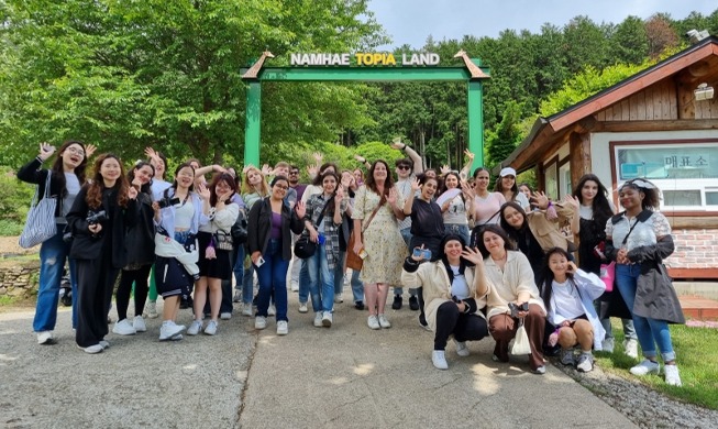 À Namhae, les journalistes honoraires de Korea.net découvrent les saveurs des produits de la mer coréens