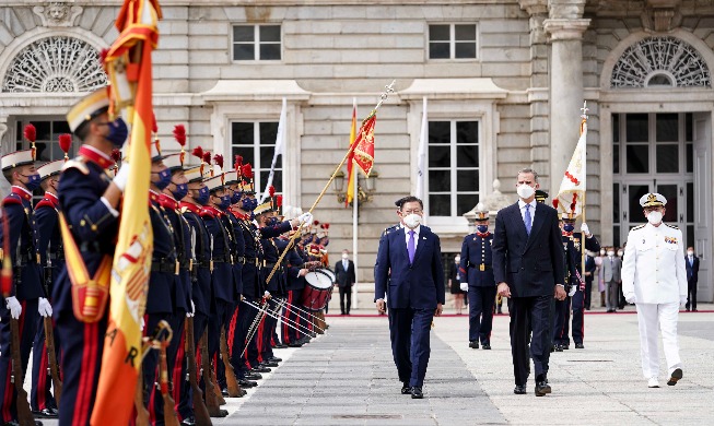 Le président Moon est le premier invité d'État de l'Espagne à l'ère de la pandémie