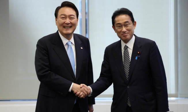 Le président Yoon s'entretient pendant 30 minutes avec le Premier ministre japonais à New York
