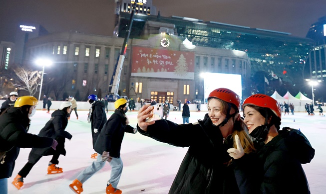 Réouverture de la patinoire de la place de Séoul après trois ans de fermeture