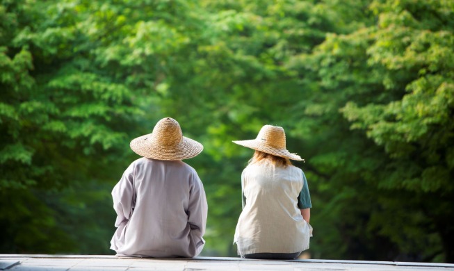 Enquête : la satisfaction des étrangers sur le séjour en temple bouddhiste coréen est de 92,7 sur 100