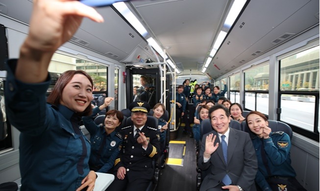 Le premier autobus à hydrogène de la police est dévoilé