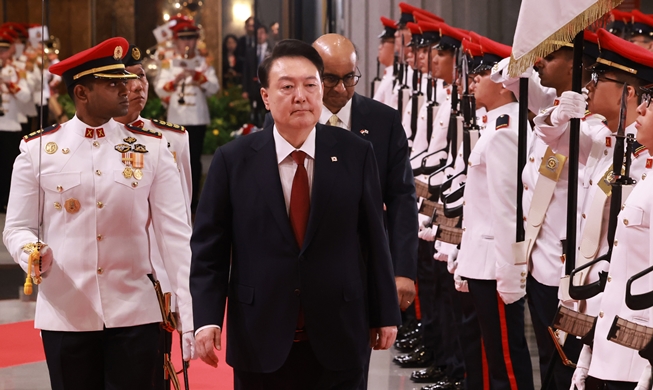 Le président Yoon Suk Yeol rencontre aujourd'hui le Premier minis...