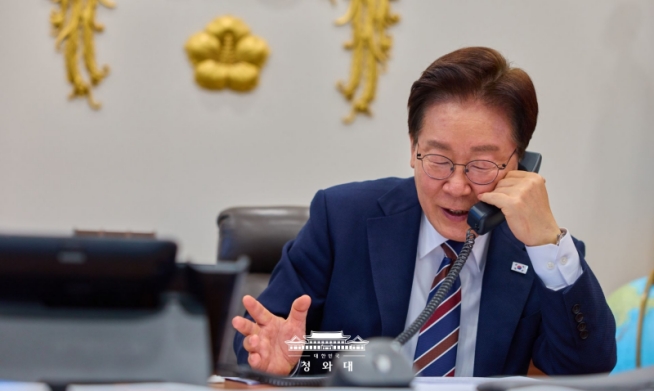 Le président Lee Jae Myung félicite le Premier ministre thaïlandais pour sa réélection