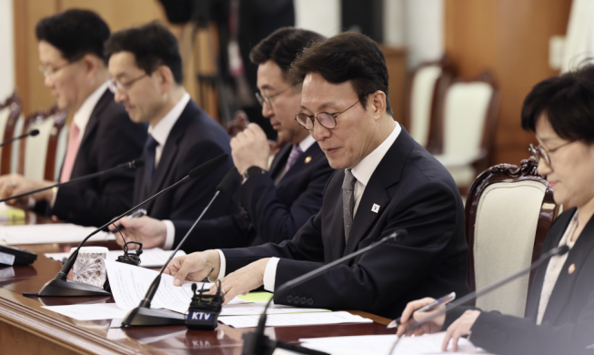 Le Premier ministre appelle à réagir fermement face aux actes de haine visant les étrangers