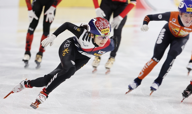 Patinage de vitesse : la Corée remporte l’épreuve de relais mixte au Short Track World Tour 2024/25