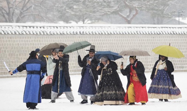 Le palais Gyeongbok sous la neige