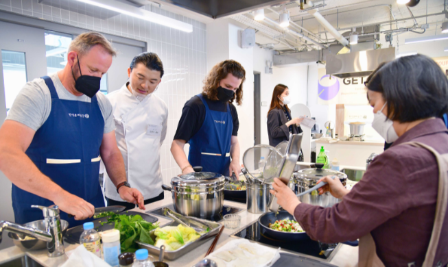 Un atelier de cuisine coréenne pour les étrangers se déroulera jusqu'en novembre