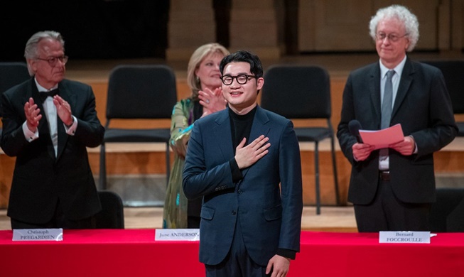 Le baryton Kim Tae-han devient le premier Asiatique à remporter le premier prix du concours Reine Elisabeth