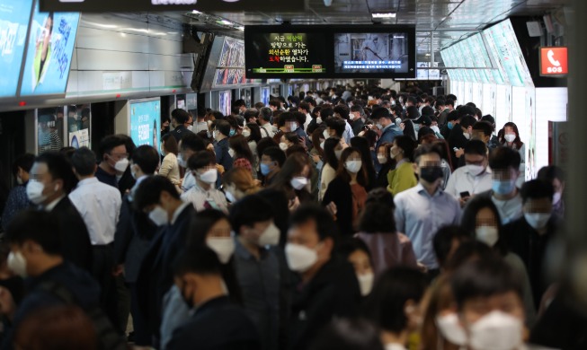 Covid-19 : le port du masque obligatoire dans les transports en commun