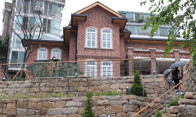 Image du jour : la restauration de l'extérieur de l'ancienne maison d'Albert Taylor, « Dilkusha »