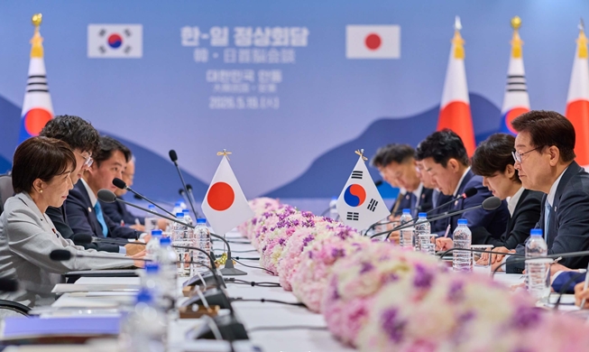 Le président Lee Jae Myung et la Première ministre japonaise Sanae Takaichi achèvent leur sixième rencontre en un an