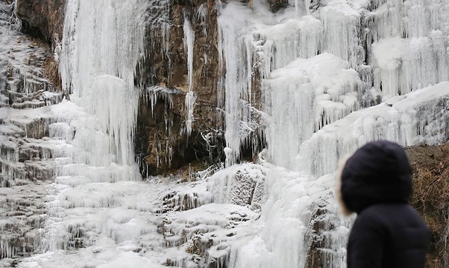 Cascades artificielles gelées