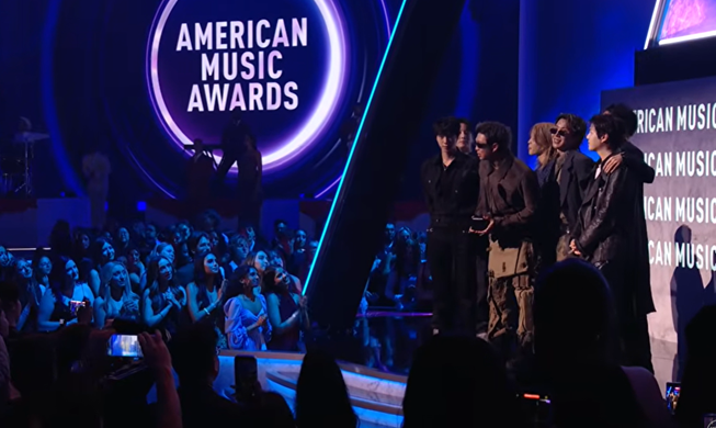 BTS remporte le titre suprême aux American Music Awards pour la deuxième fois