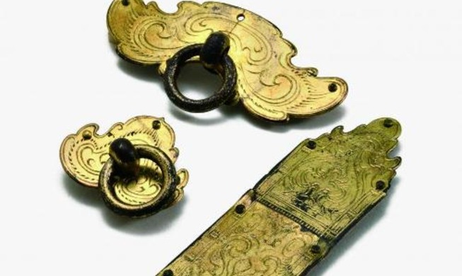 Des artefacts datés du royaume de Baekje découverts dans un tombeau japonais