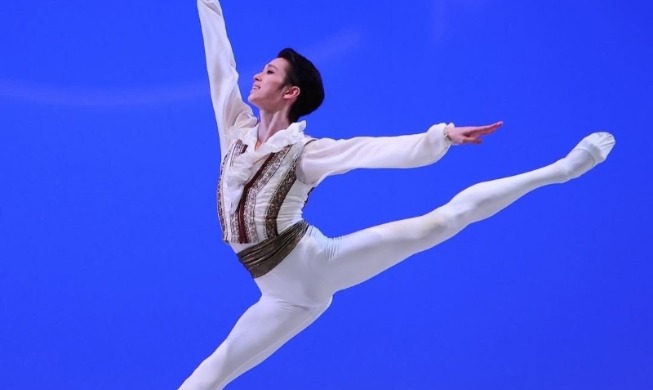 Le danseur Jeon Minchul remporte le premier prix au Youth America Grand Prix