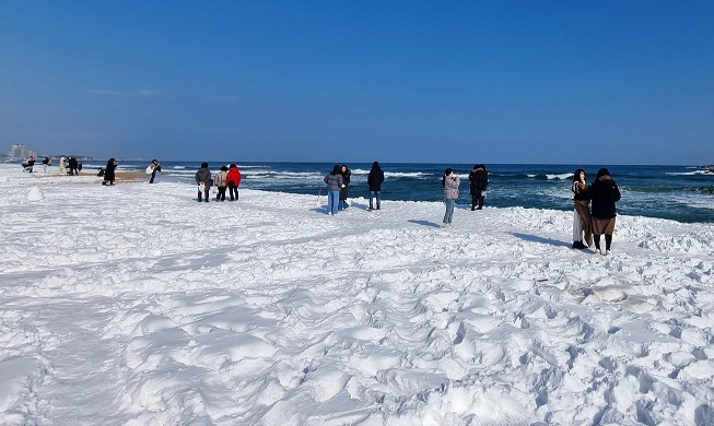 De la neige sur la plage