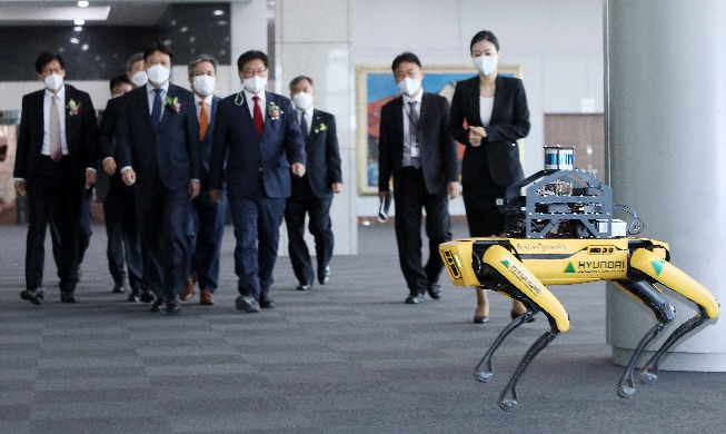 Image du jour : un robot intelligent à la Smart Construction Expo