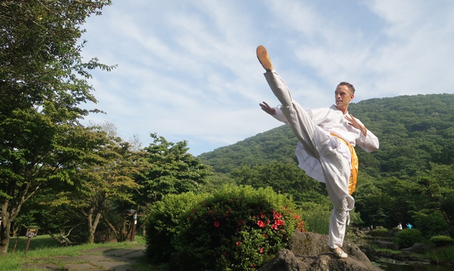 Lumière sur les arts martiaux coréens en France – rencontre avec les Maîtres Français...