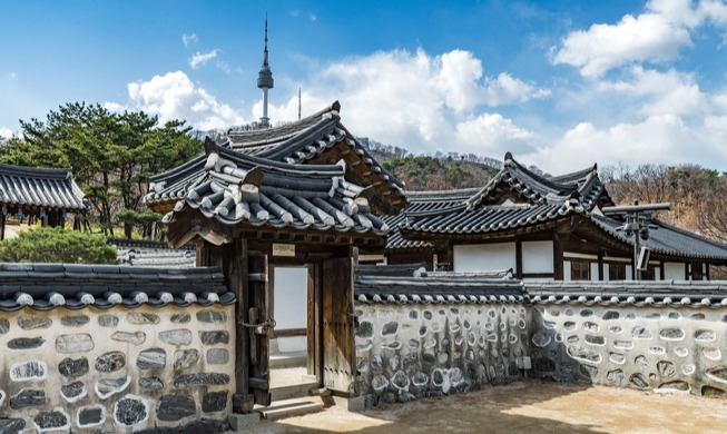 Village hanok de Namsangol : une exposition réinterprète les maisons traditionnelles coréennes