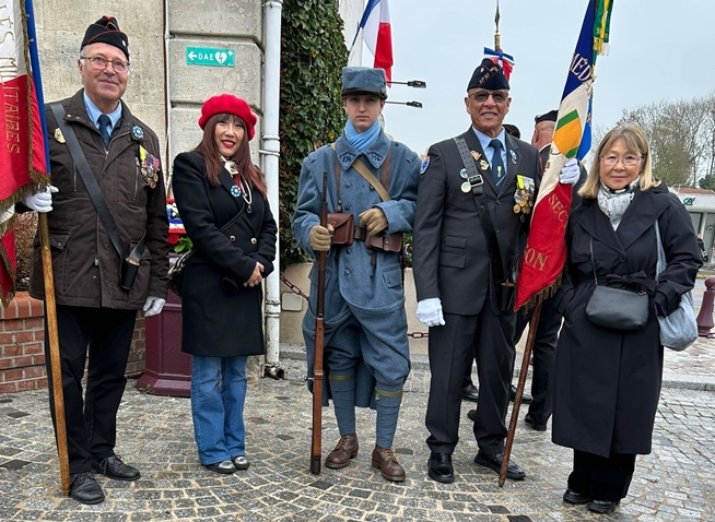 Le 11 novembre, Céline Ristors, présidente d’honneur de Racines Coréennes, rendait hommage aux Coréens de Suippes