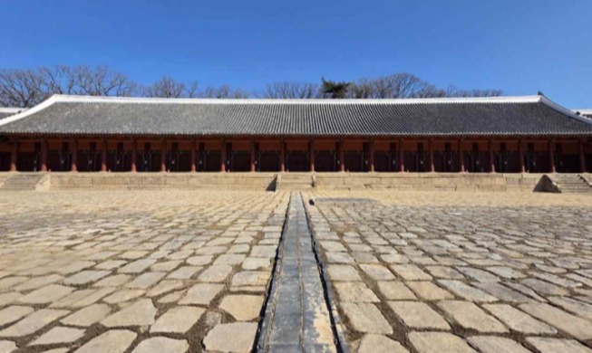 Les travaux du pavillon Jeongjeon, qui abrite une cinquantaine de tablettes ancestrales, bientôt terminés