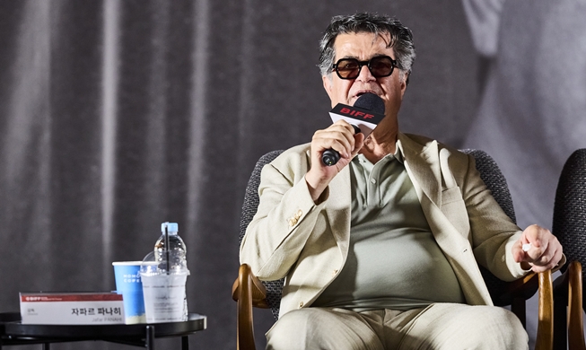 À Busan, le réalisateur iranien Jafar Panahi sacré cinéaste asiatique de l’année