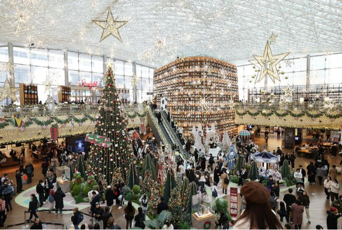 Noël avant l'heure à la bibliothèque Starfield
