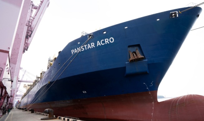 Un porte-conteneurs coréen est en route pour l’Europe via la route maritime de l’Arctique, une première