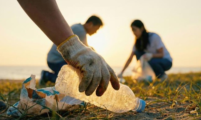 Le gouvernement dévoile une stratégie afin de réduire l'utilisation du plastique d'ici 2030