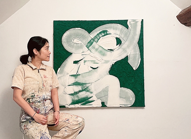 De l’hôpital à l’atelier, entre les mains qui soignent et la lumière qui révèle : le monde invisible de ChiU SeongEun Lee