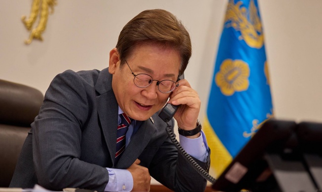 Lee Jae-myung poursuit sa série d’entretiens téléphoniques avec les dirigeants étrangers