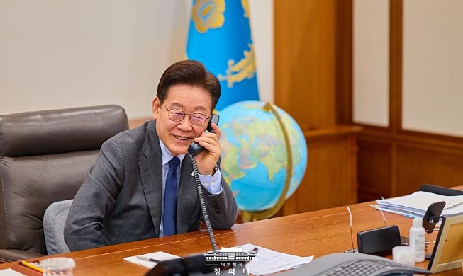 Le président Lee Jae Myung s’entretient avec le Premier ministre néo-zélandais sur la situation au Moyen-Orient