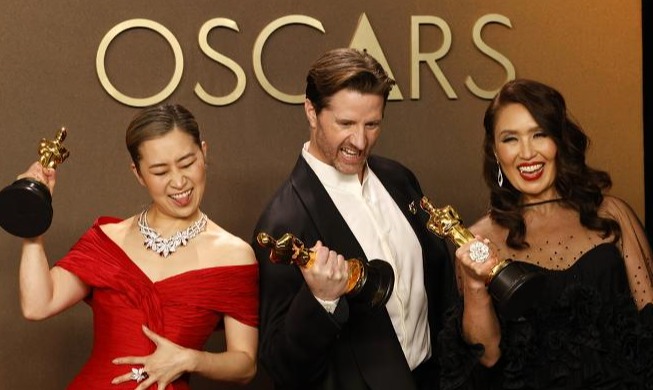 « KPop Demon Hunters » remporte les Oscars du meilleur film d'animation et de la meilleure chanson originale