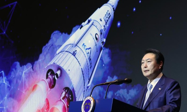 Le président Yoon dévoile une feuille de route sur l'économie spatiale future