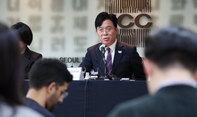 Le ministre du Travail promet une politique inclusive pour les travailleurs étrangers en Corée