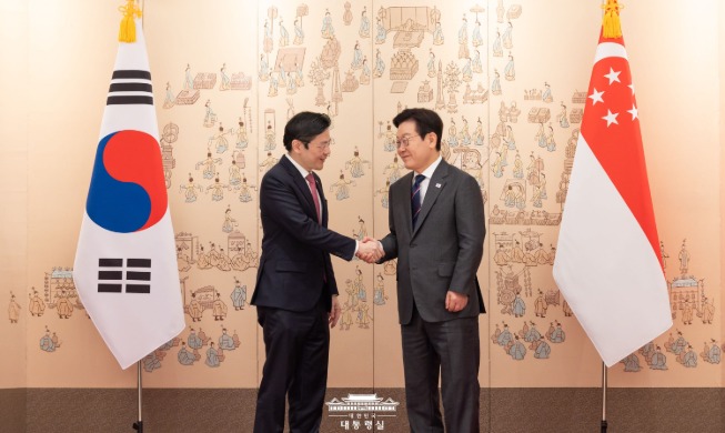 La Corée et Singapour élèvent leurs relations au rang de partenariat stratégique