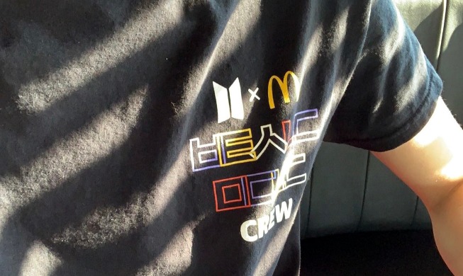 McDonald's va introduire un uniforme écrit en coréen pour le menu « The BTS Meal »