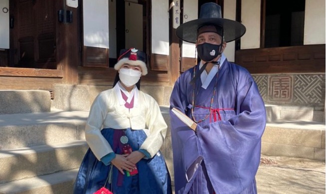 Un diplomate américain à Séoul affirme que le hanbok fait partie de la culture coréenne