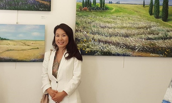 De la fête nationale au prestigieux salon d’automne, toutes les couleurs de Michelle Kong, une artiste coréenne sensible qui a la France à cœur