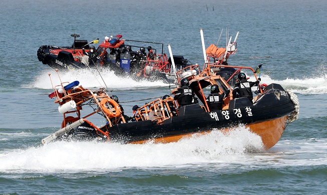 Concours de la police maritime pour le contrôle de la pêche illégale