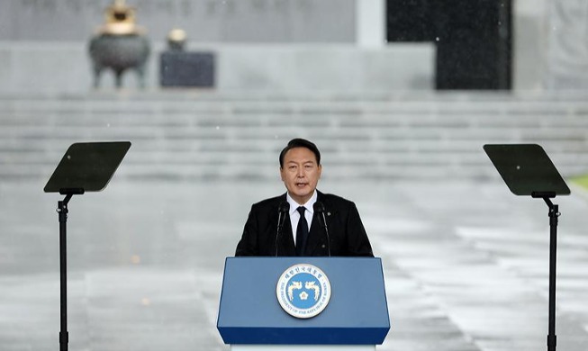 Le Président Yoon prononce un discours à l'occasion du jour du Souvenir