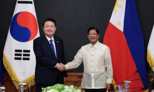 La Corée et les Philippines élèvent leurs relations au rang de pa...