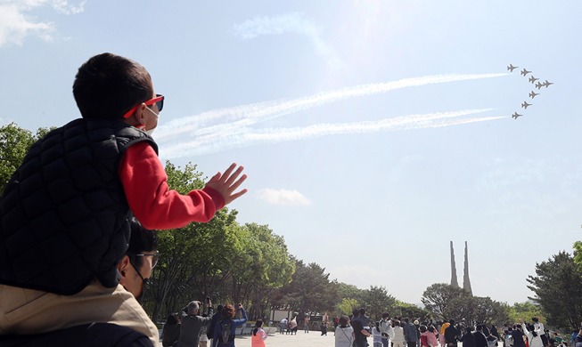 Image du jour : un show aérien à l'occasion du 99e Jour des enfants