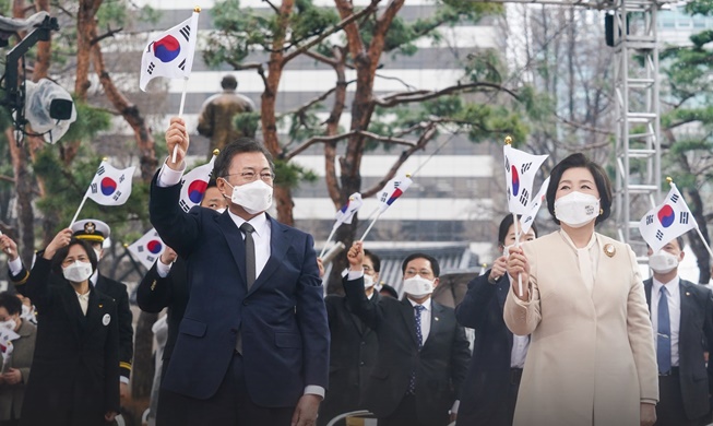 Le président Moon se dit prêt à discuter avec le gouvernement japonais